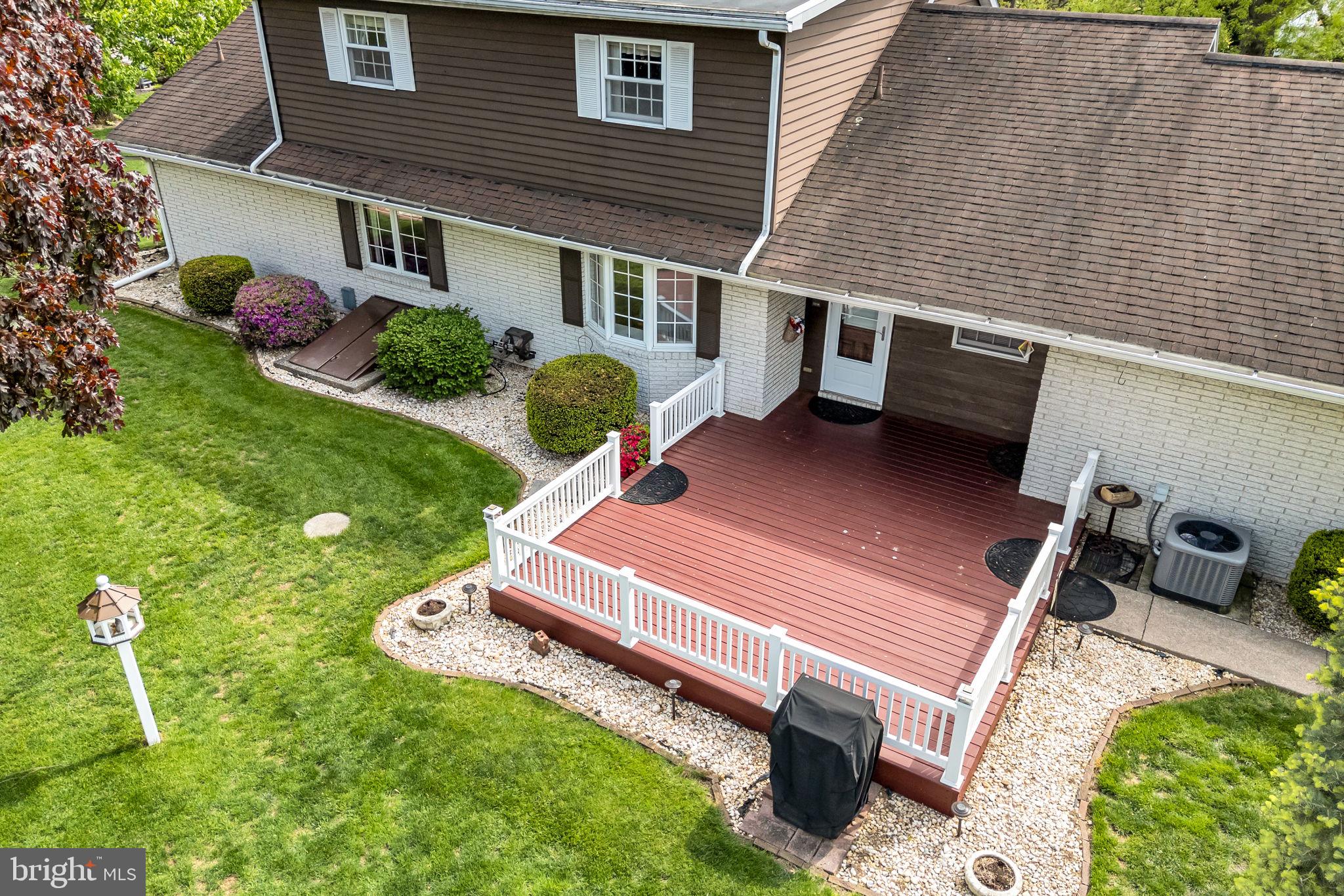 4 Banbury Road Hummelstown, PA 17036 - Photo 19 of 54