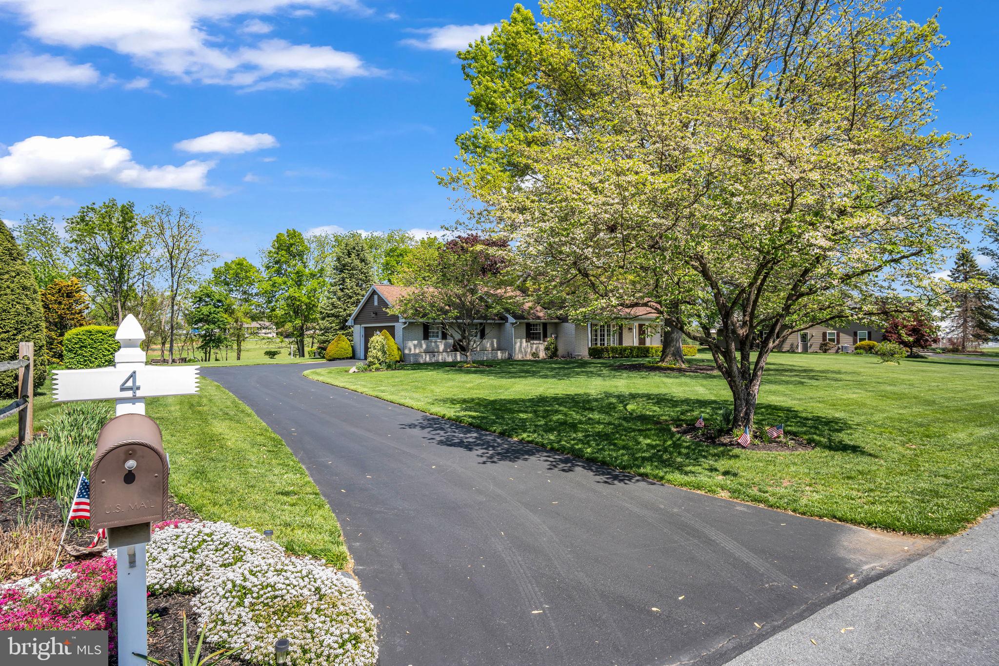 4 Banbury Road Hummelstown, PA 17036 - Photo 5 of 54