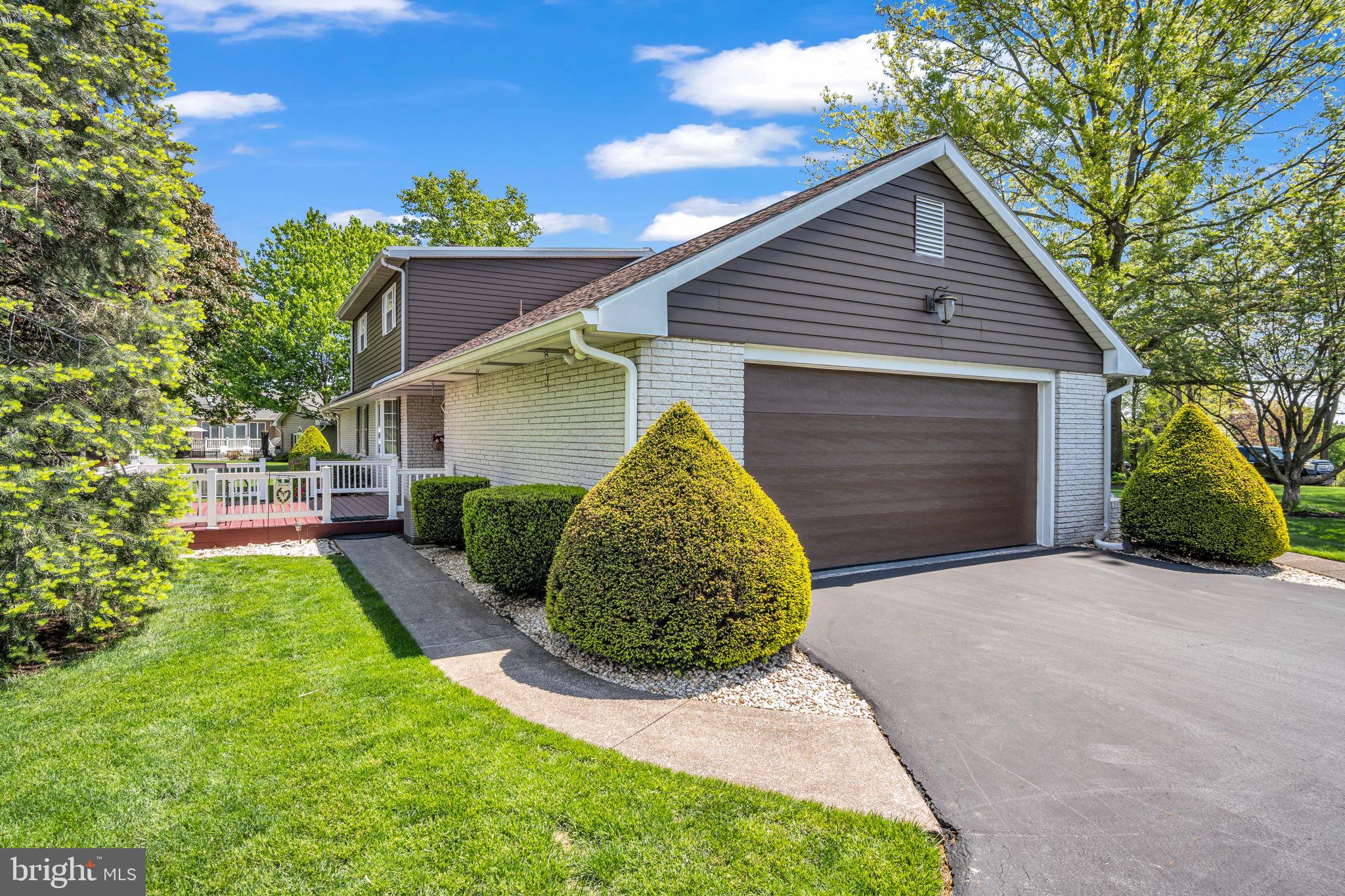 4 Banbury Road Hummelstown, PA 17036 - Photo 6 of 54