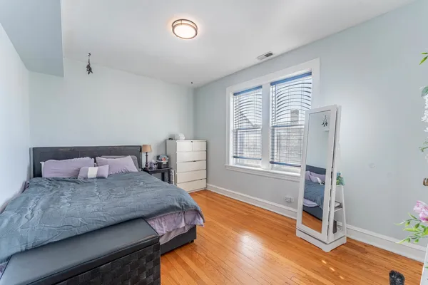 $179,500 | 4704 North Kasson Avenue, Unit 3, Chicago, IL 60630