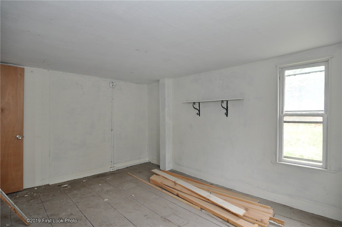 927 Great Road North Smithfield, RI 02896 - Photo 12 of 30