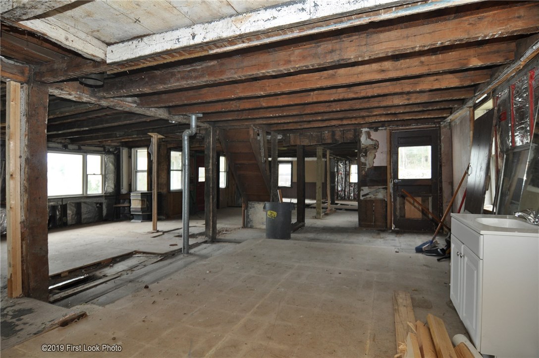 927 Great Road North Smithfield, RI 02896 - Photo 15 of 30