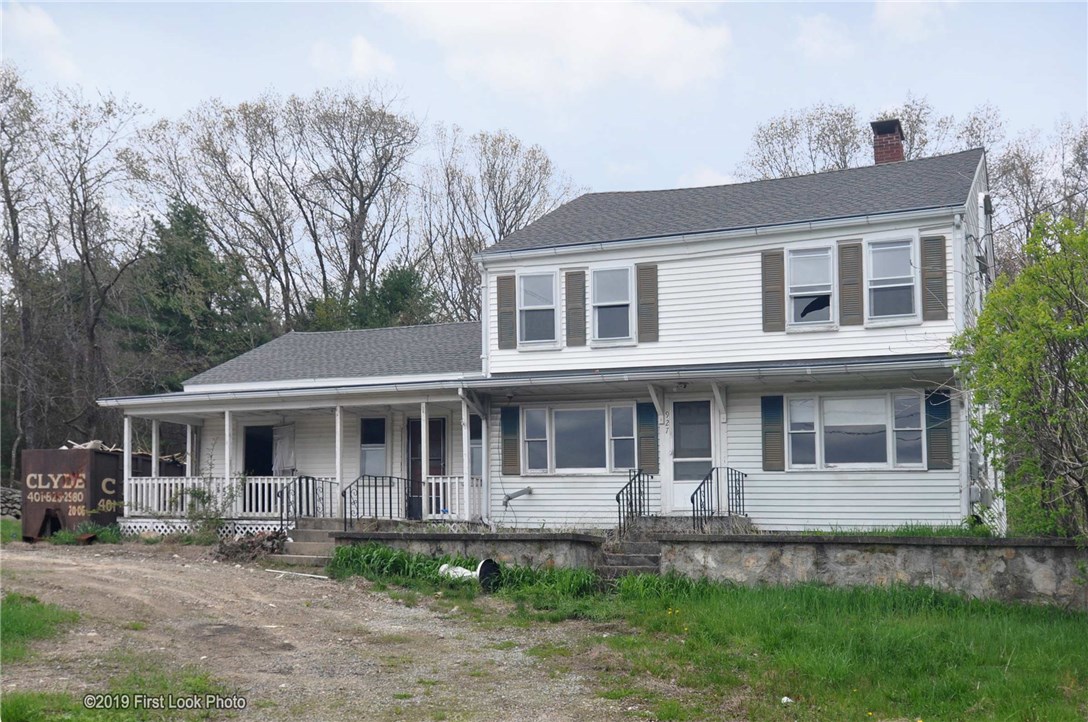 927 Great Road North Smithfield, RI 02896 - Photo 2 of 30