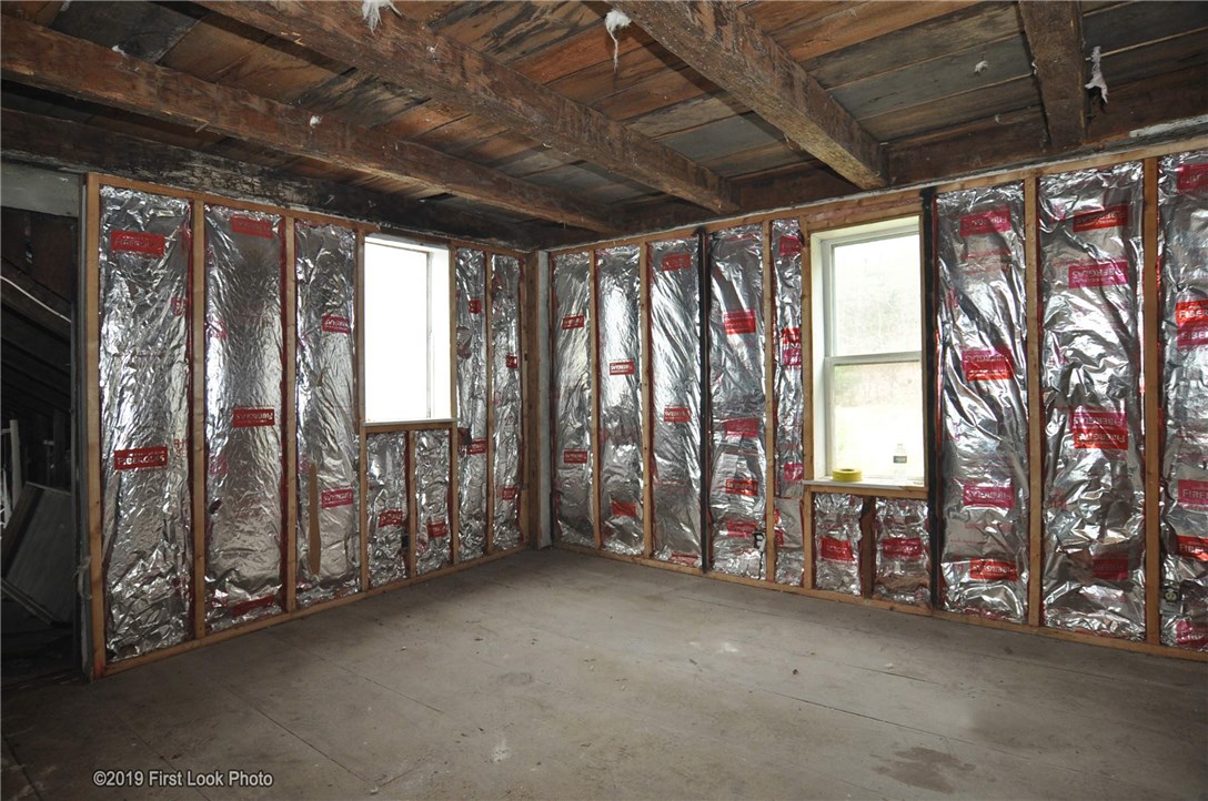 927 Great Road North Smithfield, RI 02896 - Photo 3 of 30