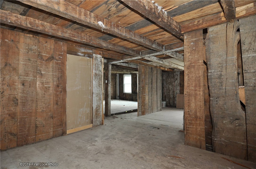 927 Great Road North Smithfield, RI 02896 - Photo 5 of 30