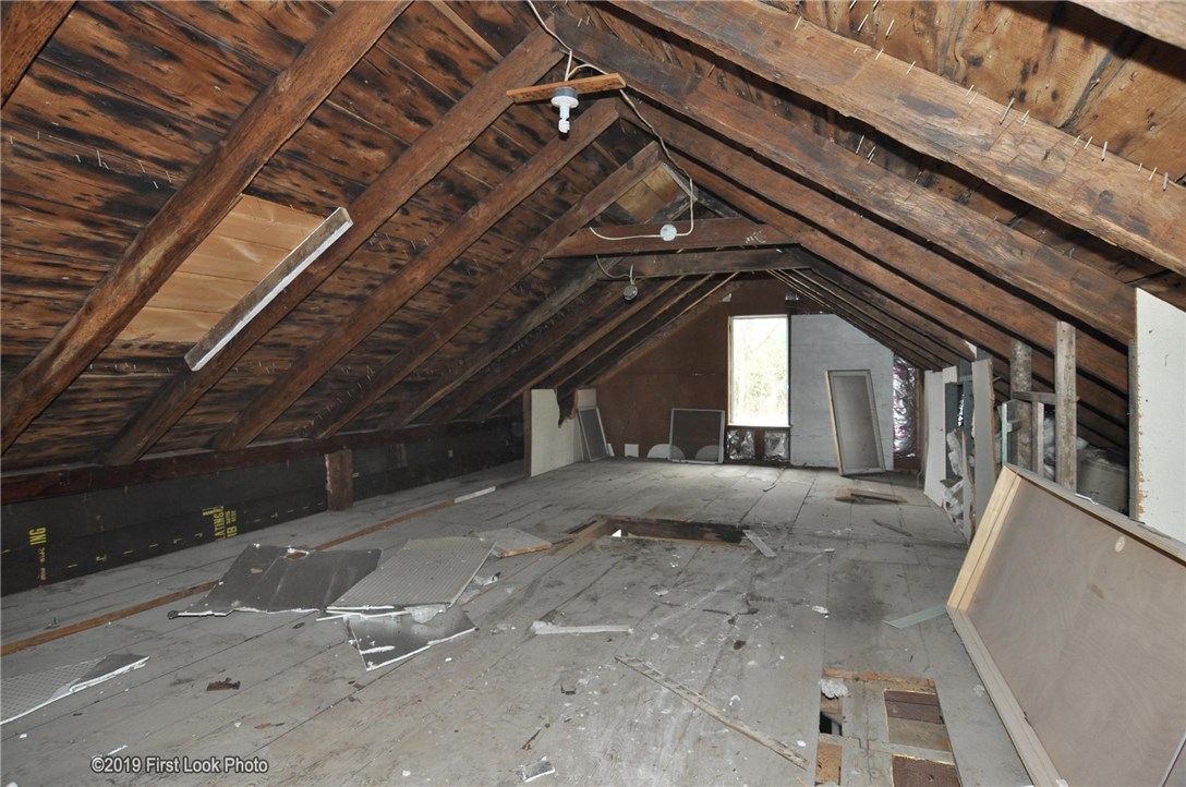 927 Great Road North Smithfield, RI 02896 - Photo 6 of 30