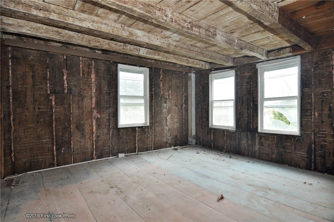 927 Great Road North Smithfield, RI 02896 - Photo 9 of 30