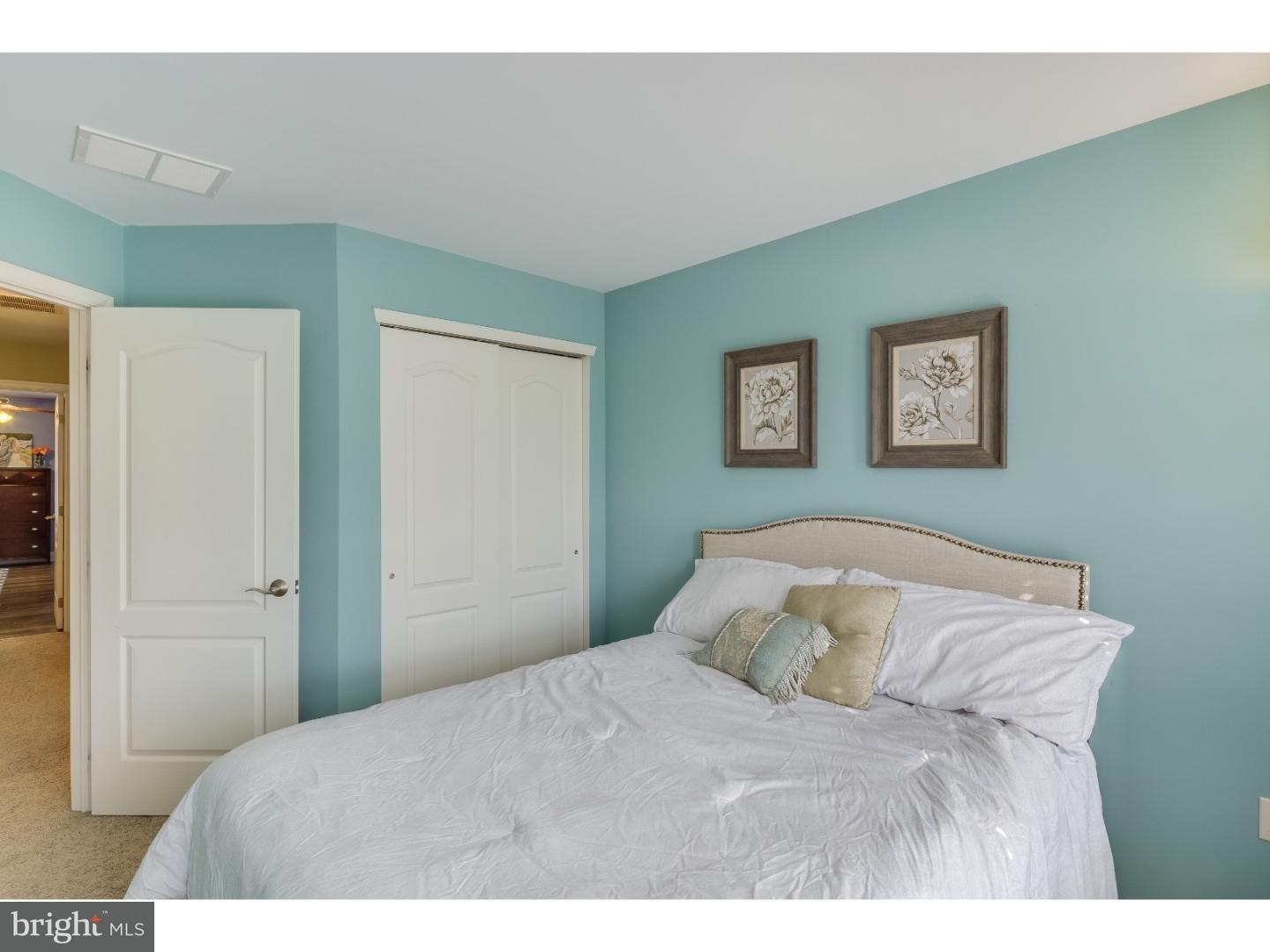 1012 Moore Road Thorofare, NJ 08086 - Photo 16 of 22