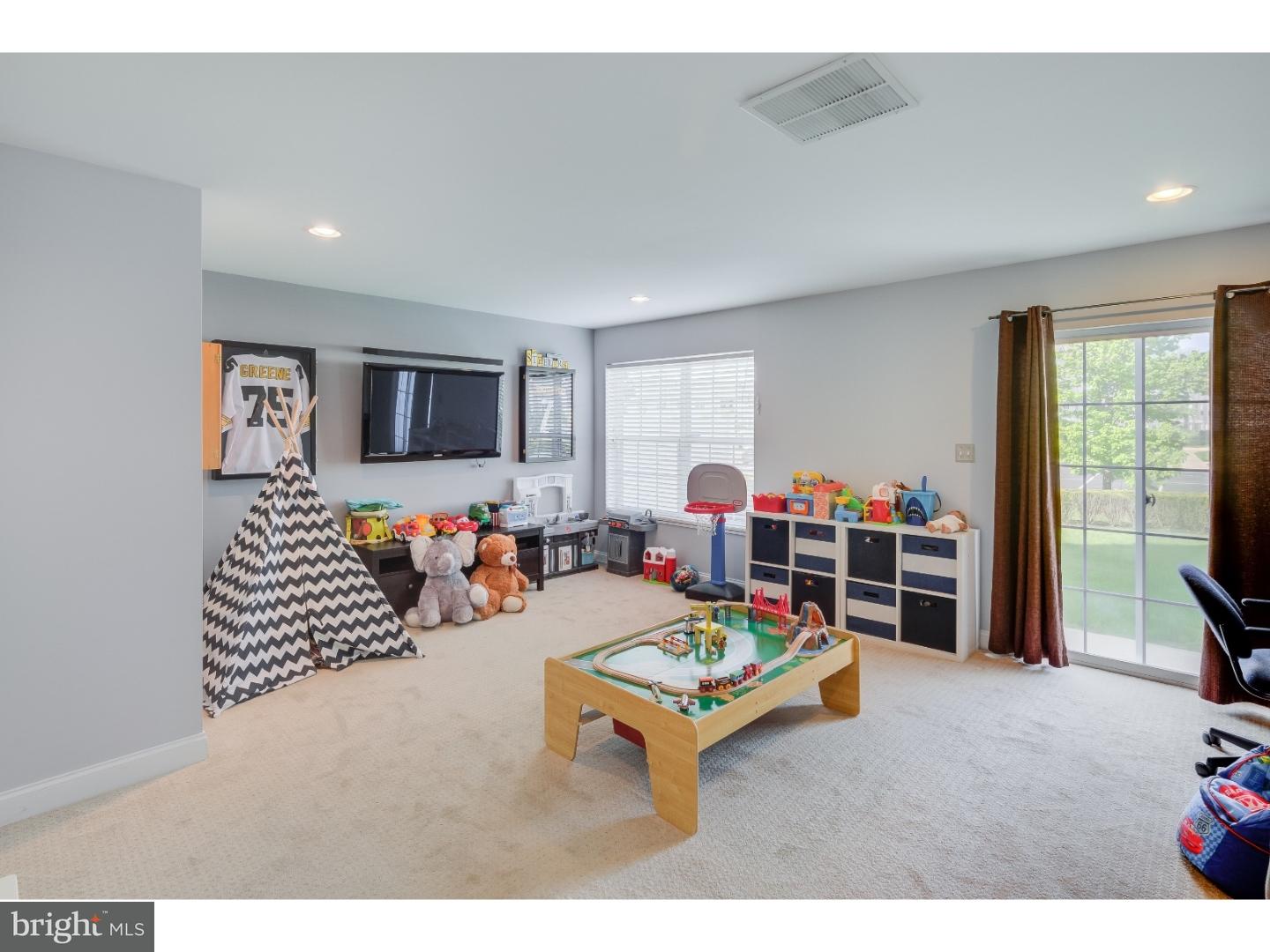 1012 Moore Road Thorofare, NJ 08086 - Photo 8 of 22