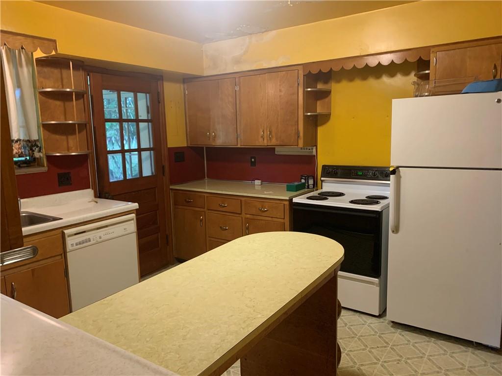 1235 Country Club Road Monongahela, PA 15063 - Photo 5 of 18 Gallery Image 5