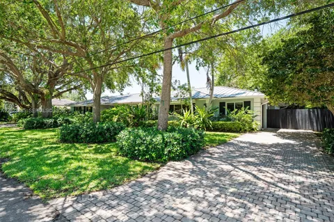 $2,375,000 | 11100 Southwest 73rd Court, Pinecrest, FL 33156