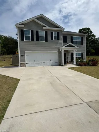 $369,900 | 5046 Crest Court, Trinity, NC 27370