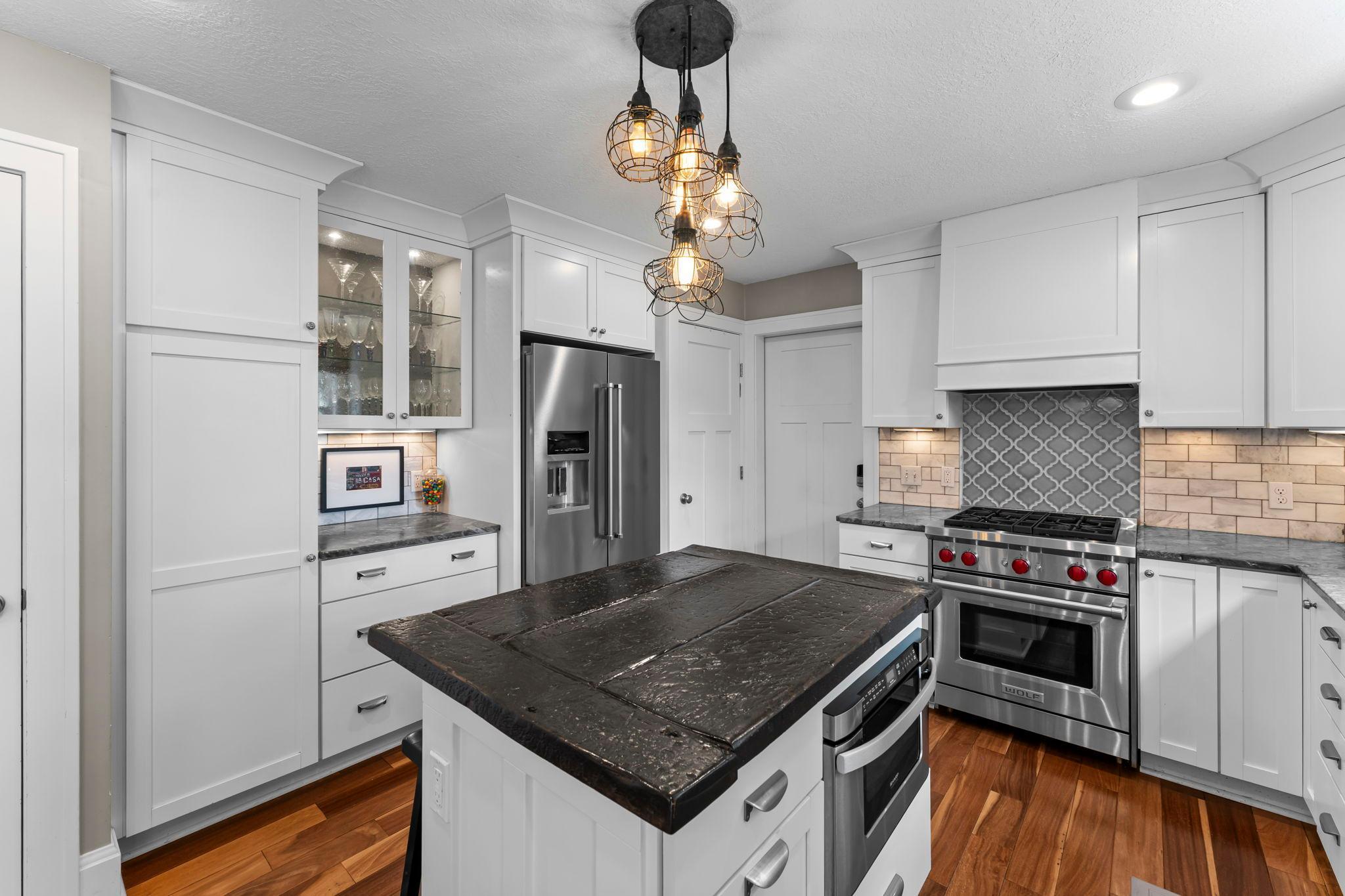 85 Castle Ridge Court Chanhassen, MN 55317 - Photo 21 of 74