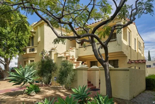 $3,495,000 | 150 North La Peer Drive, Beverly Hills, CA 90211