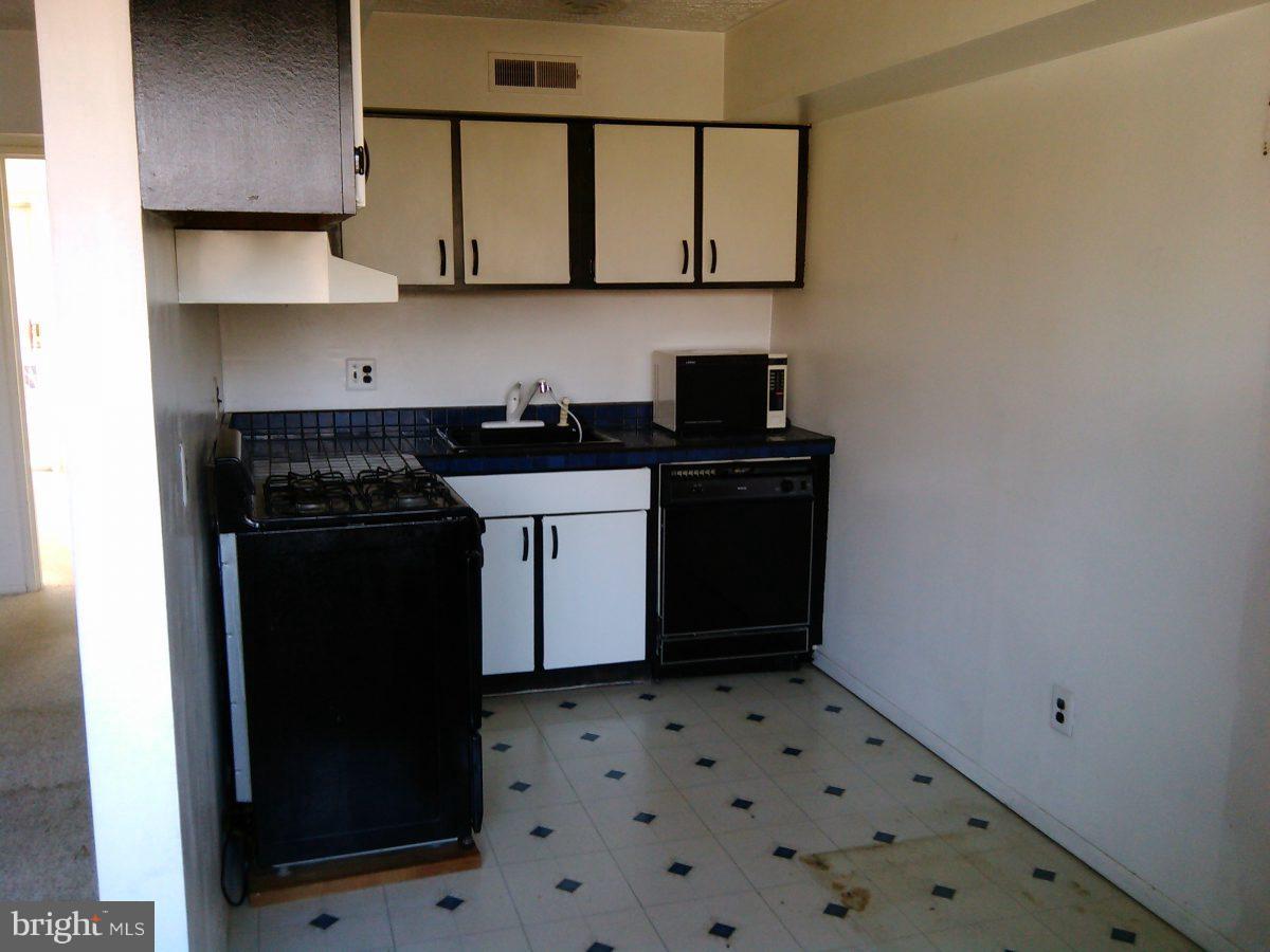 810 North Forklanding Road, Unit 108 Maple Shade, NJ 08052 - Photo 2 of 9 Gallery Image 2