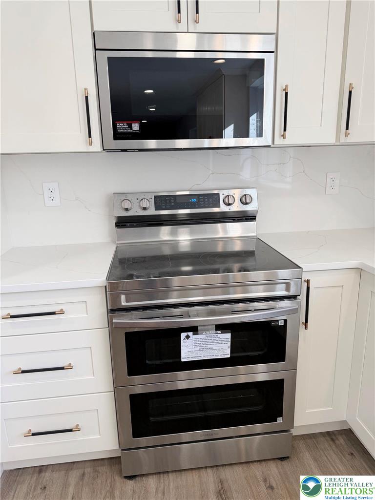 318 Marienstein Road Upper Black Eddy, PA 18972 - Photo 15 of 53 Upgraded Stainless Steel Appliances