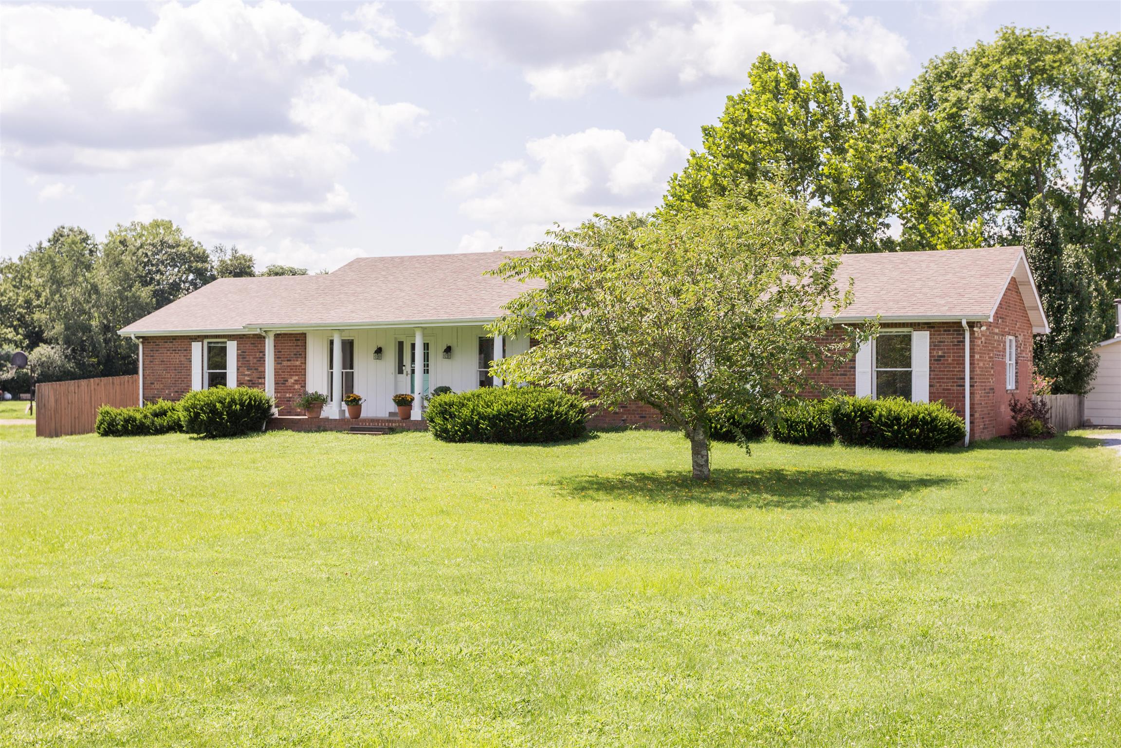 1029 Sandy Valley Road Hendersonville, TN 37075 - Photo 2 of 23 Gallery Image 2