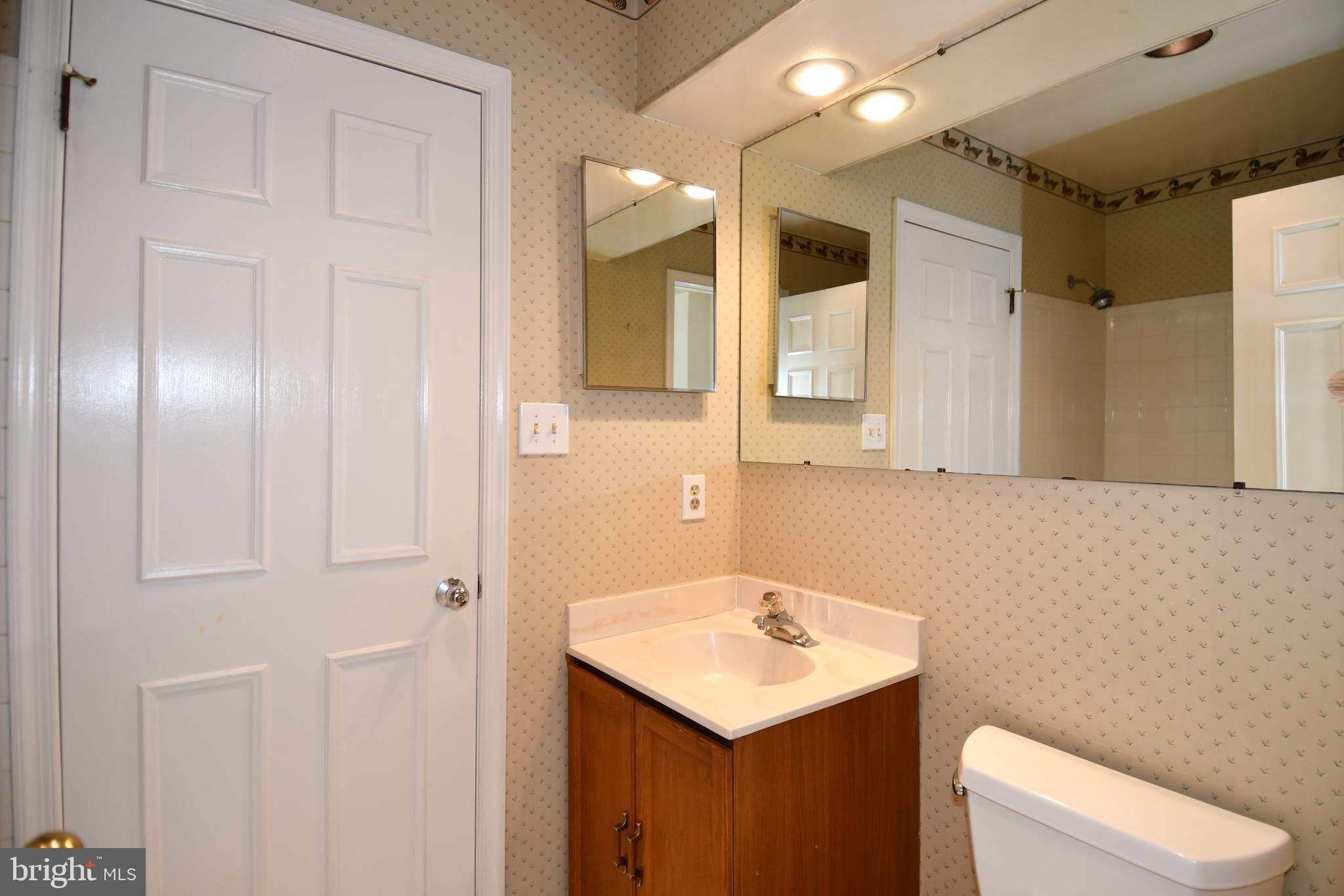 6730 Anders Terrace Springfield, VA 22151 - Photo 16 of 38 Second full bath