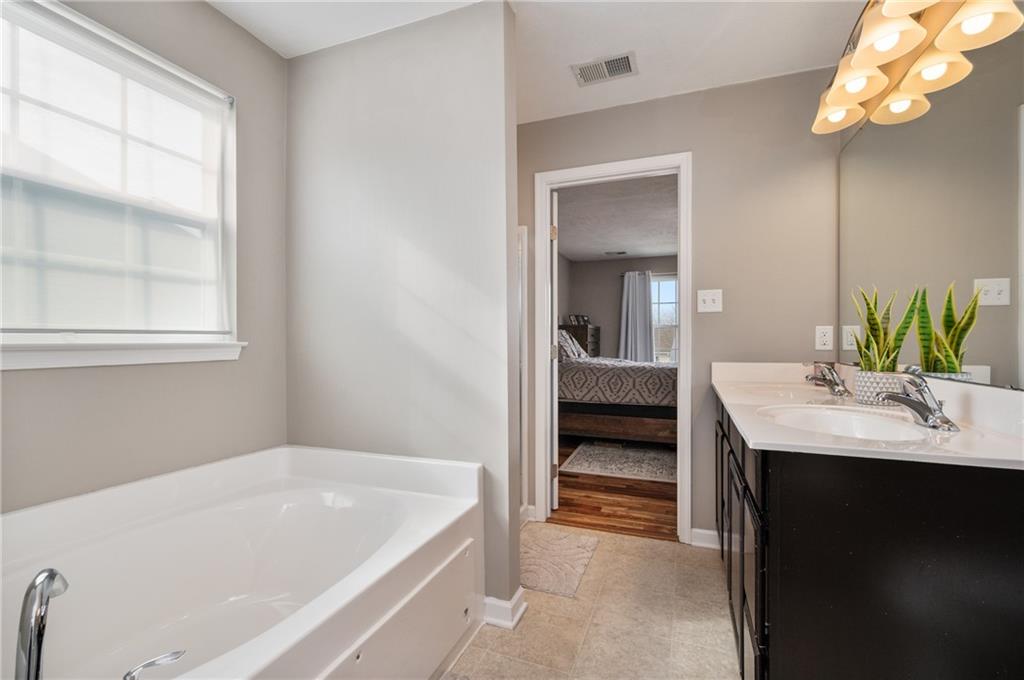 225 Foxwood Road Coraopolis, PA 15108 - Photo 25 of 46 Gallery Image 25