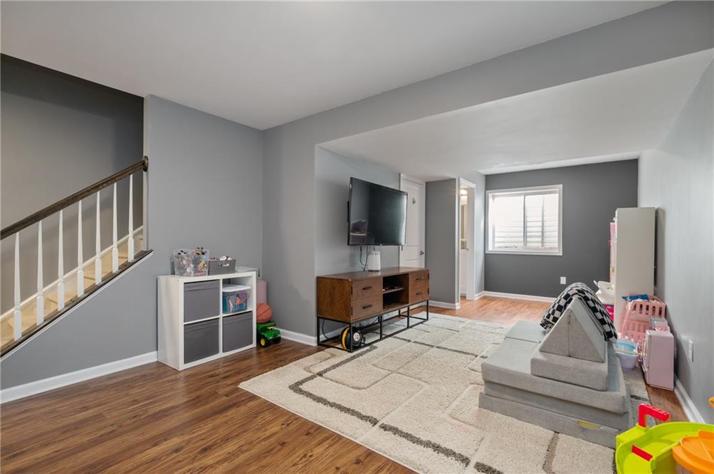 225 Foxwood Road Coraopolis, PA 15108 - Photo 33 of 46 Gallery Image 33