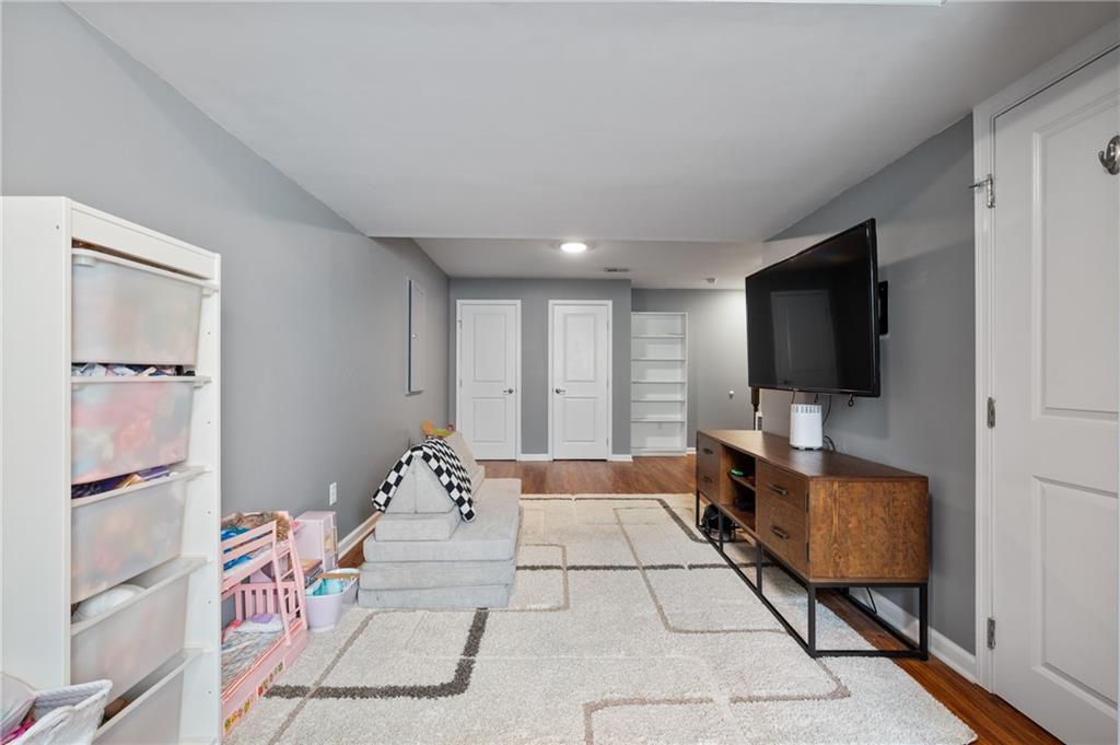 225 Foxwood Road Coraopolis, PA 15108 - Photo 34 of 46 Gallery Image 34