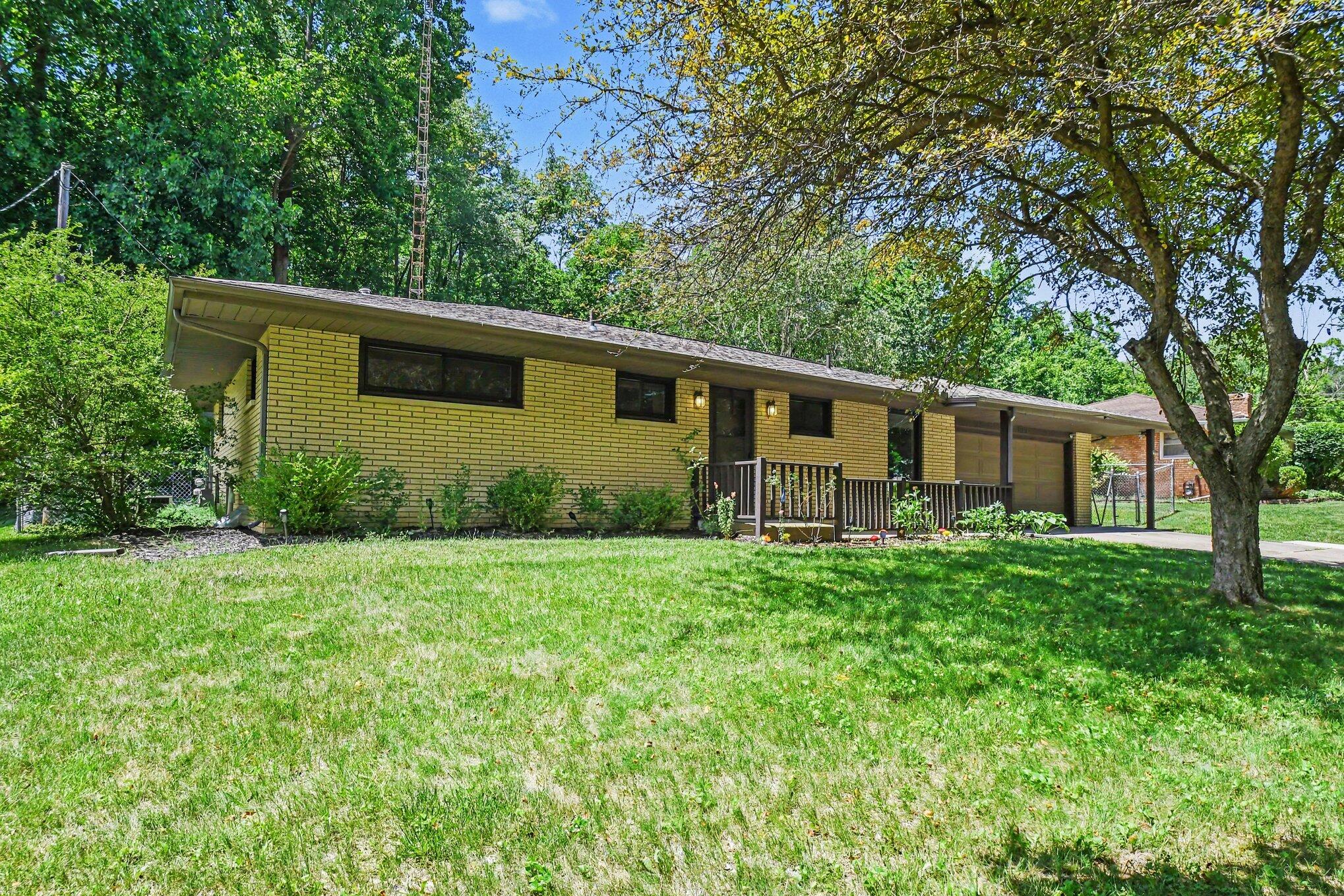 734 Hance Road Niles, MI 49120 - Photo 3 of 30 004_file_6728