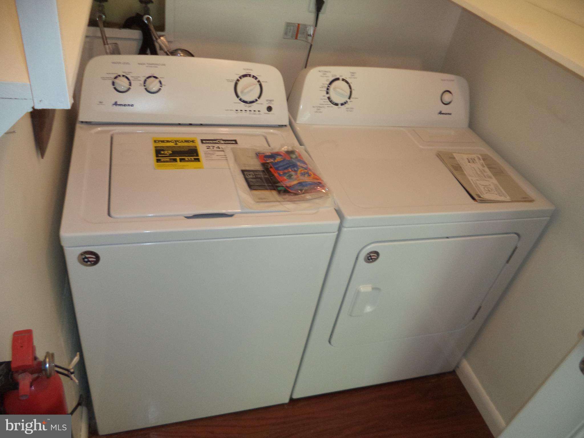 2200 Maple Road Baltimore, MD 21219 - Photo 12 of 25 Washer and Dryer