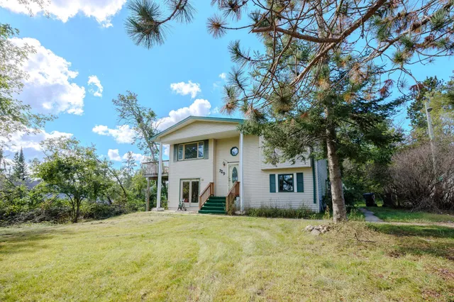 $245,000 | 729 Lake Avenue Southeast, Bemidji, MN 56601