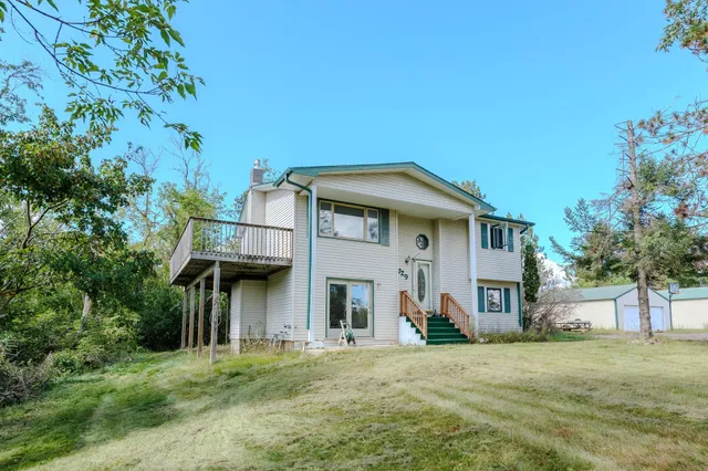 $245,000 | 729 Lake Avenue Southeast, Bemidji, MN 56601