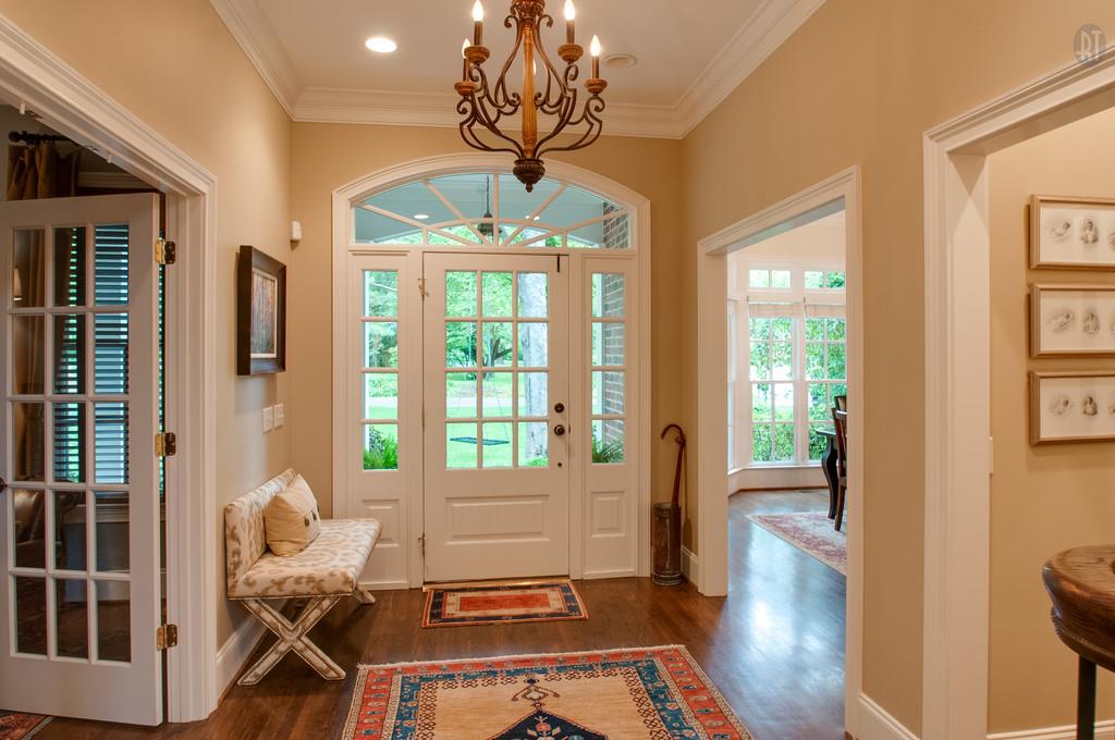 406 Page Road Nashville, TN 37205 - Photo 2 of 22 a view of a livingroom with furniture