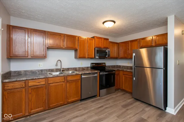 $1,400 | 2099 Galaxy Drive, Franklin, IN 46131