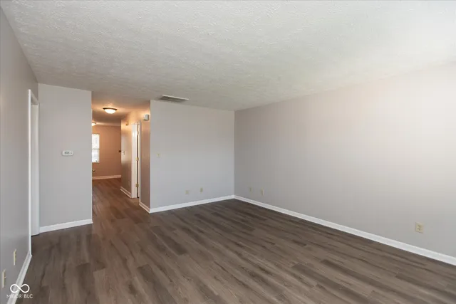 $1,400 | 2099 Galaxy Drive, Franklin, IN 46131