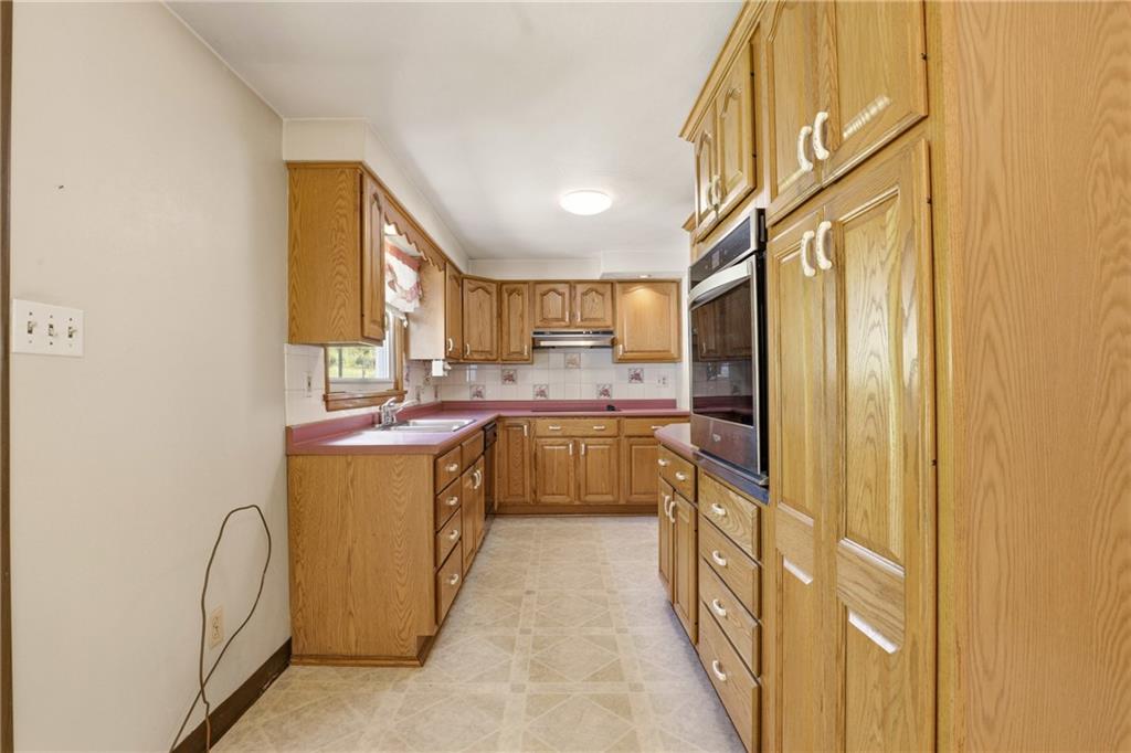 806 Briar Patch Road Somerset, PA 15501 - Photo 18 of 49
