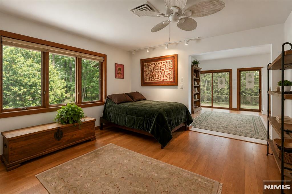 34 Cambridge Way Alpine, NJ 07620 - Photo 26 of 48