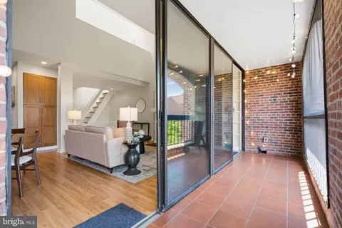 a very nice looking room with windows