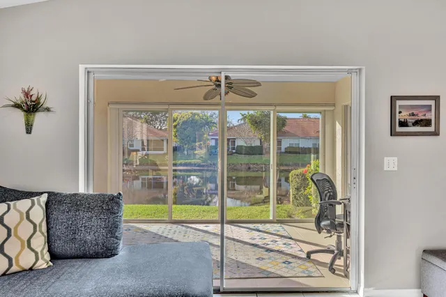 $459,900 | 5104 North La Sedona Circle, Delray Beach, FL 33484