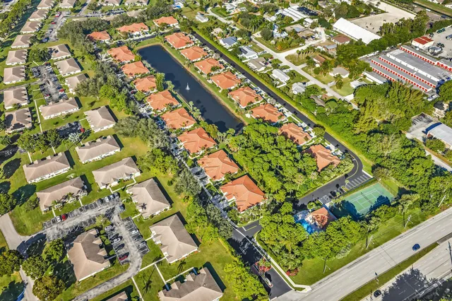 $459,900 | 5104 North La Sedona Circle, Delray Beach, FL 33484