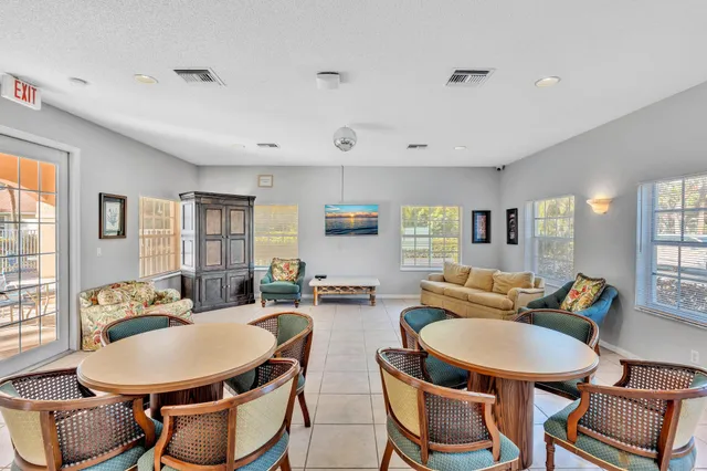 $459,900 | 5104 North La Sedona Circle, Delray Beach, FL 33484