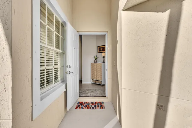 $459,900 | 5104 North La Sedona Circle, Delray Beach, FL 33484