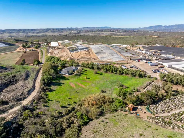 $1,035,000 | 1420 Wilshire Road, Fallbrook, CA 92028