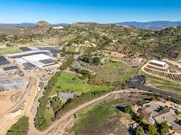 $1,035,000 | 1420 Wilshire Road, Fallbrook, CA 92028