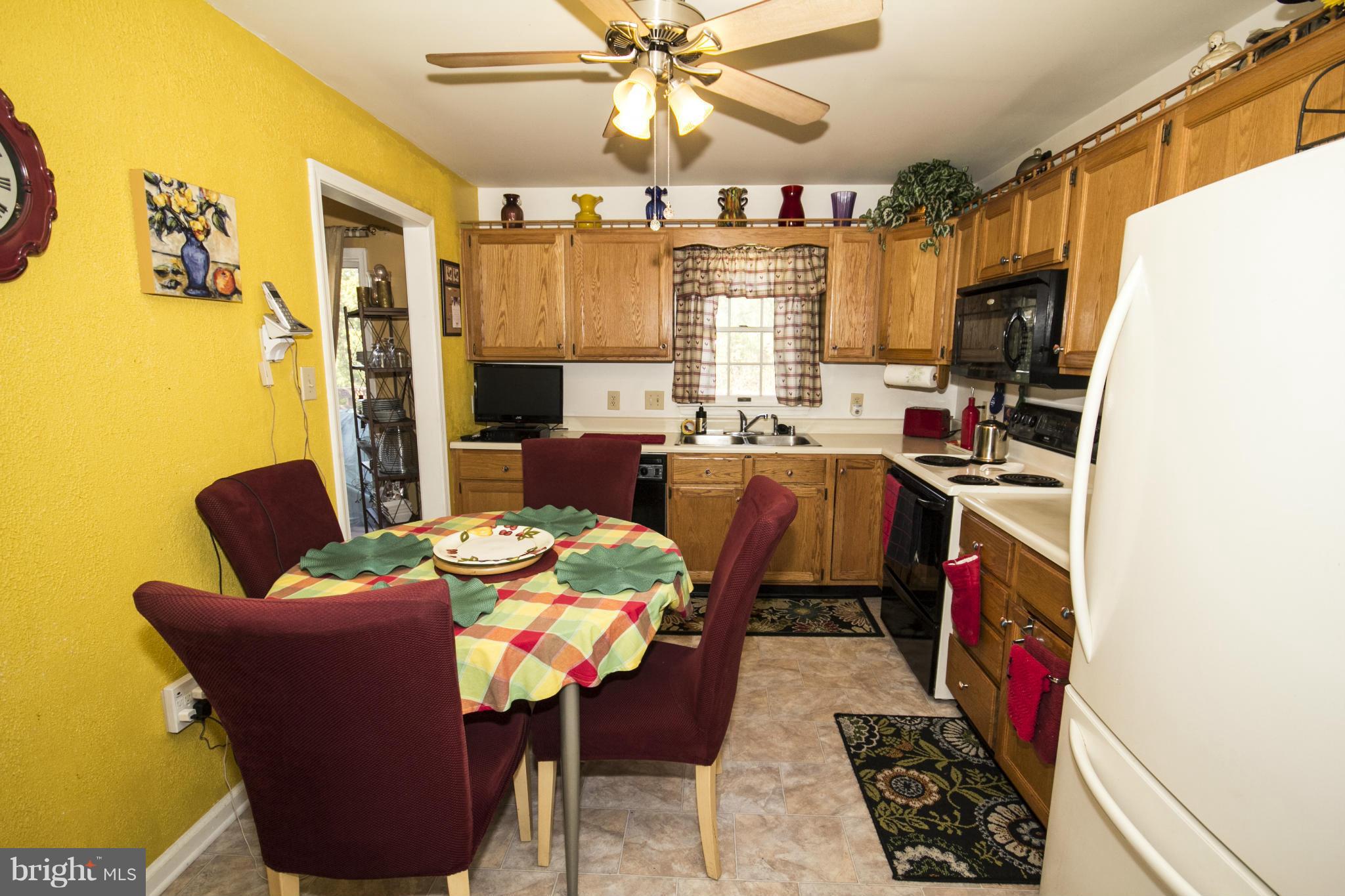3202 Ripple Road Baltimore, MD 21244 - Photo 7 of 24 Kitchen