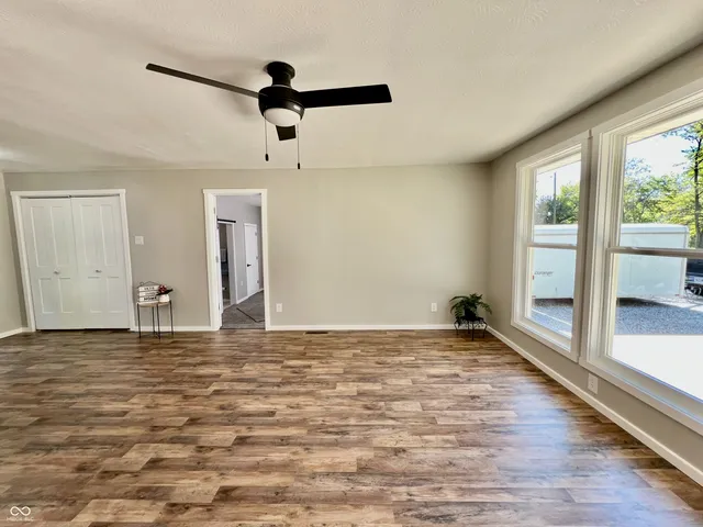 $279,900 | 12871 North County Road 670 East, Hope, IN 47246