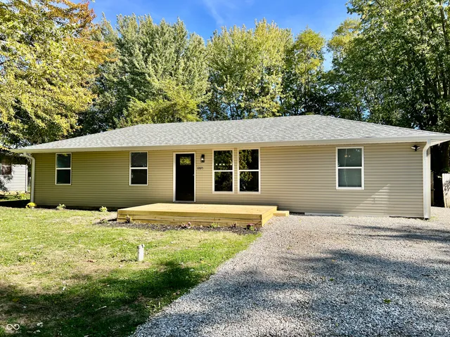 $279,900 | 12871 North County Road 670 East, Hope, IN 47246