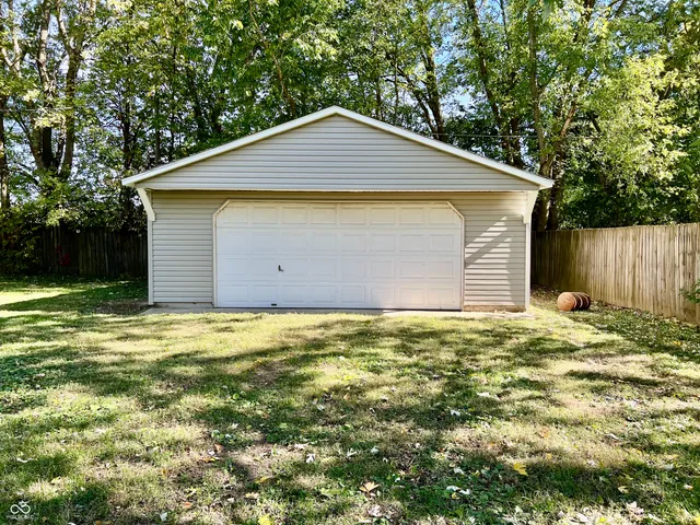 $279,900 | 12871 North County Road 670 East, Hope, IN 47246