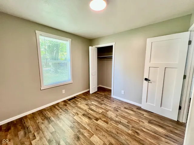 $279,900 | 12871 North County Road 670 East, Hope, IN 47246