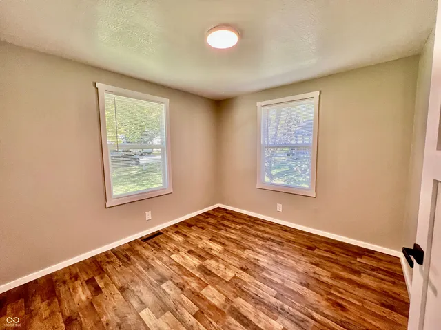 $279,900 | 12871 North County Road 670 East, Hope, IN 47246