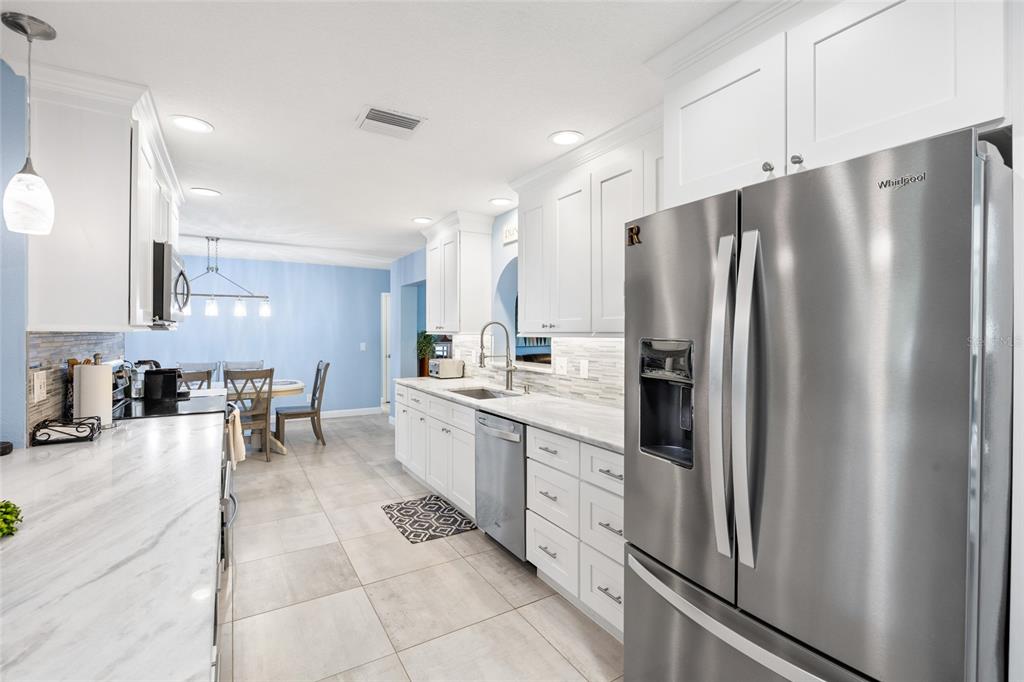 1070 McCarty Street Dunedin, FL 34698 - Photo 16 of 59