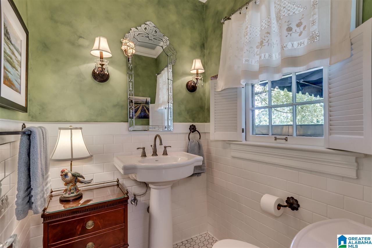 1232 Glen View Road Birmingham, AL 35222 - Photo 24 of 46