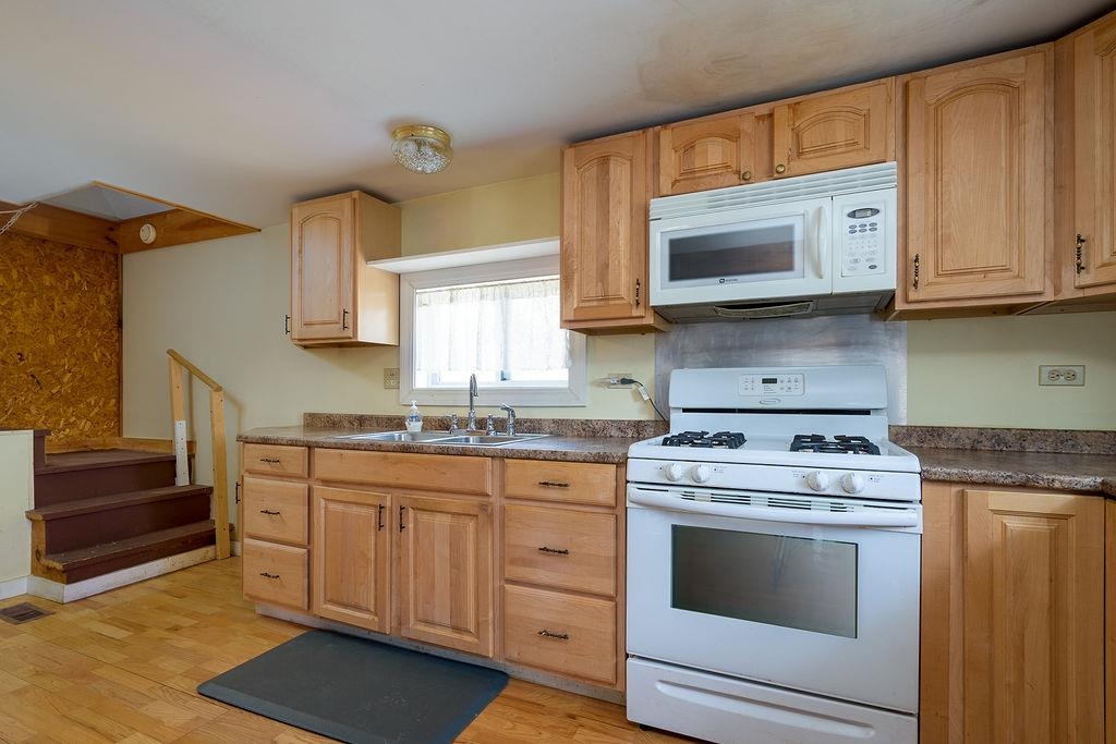 1736 Valley Road Washington, NH 03280 - Photo 11 of 31